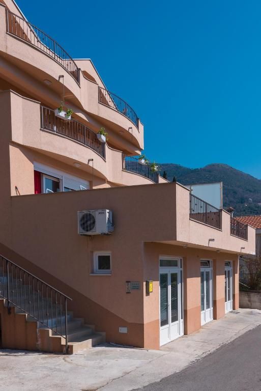 Апартаменты Apartments City Center Тиват